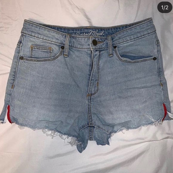 Light denim jean shorts - Picture 1 of 2